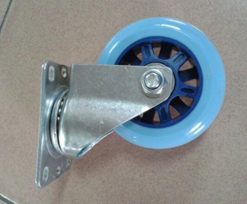 Advantages and Disadvantages of Different Material Industrial Casters 